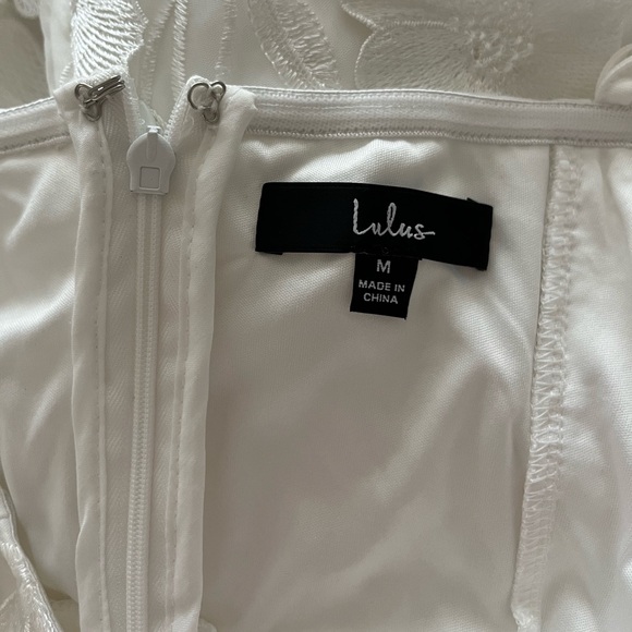 Lulu’s Blossoming Dream White 3D Floral Embroidered Bodycon Mini Dress size M - Picture 7 of 9